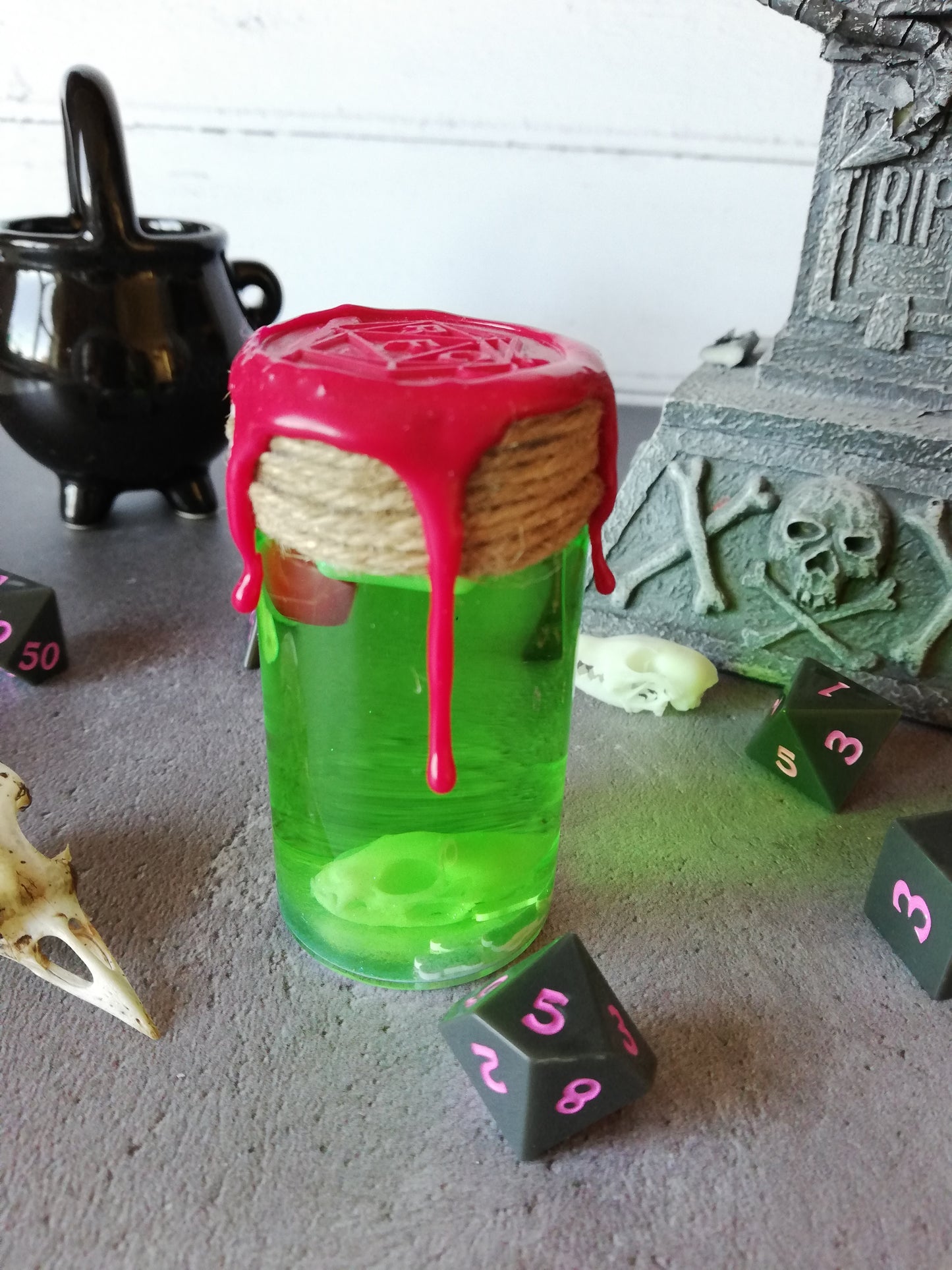Gelatinous Tube - D20 Floating Dice Potion