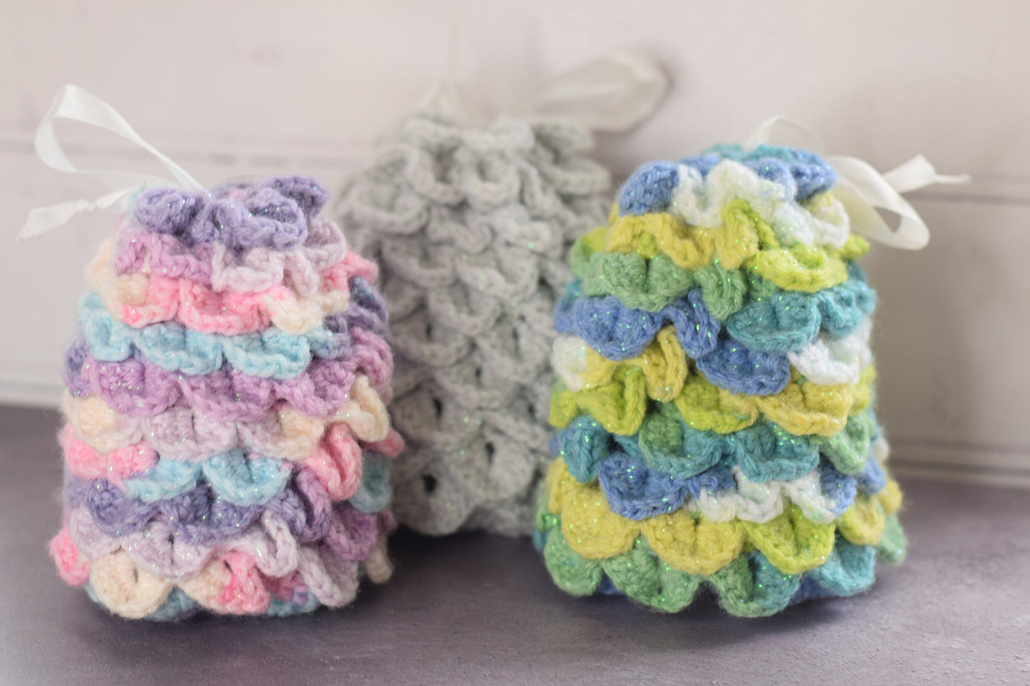 Pastel Dragon Egg Dice Bag! - With Twinkle Yarn // Crocheted scale effect bag, handmade, great for dice storage