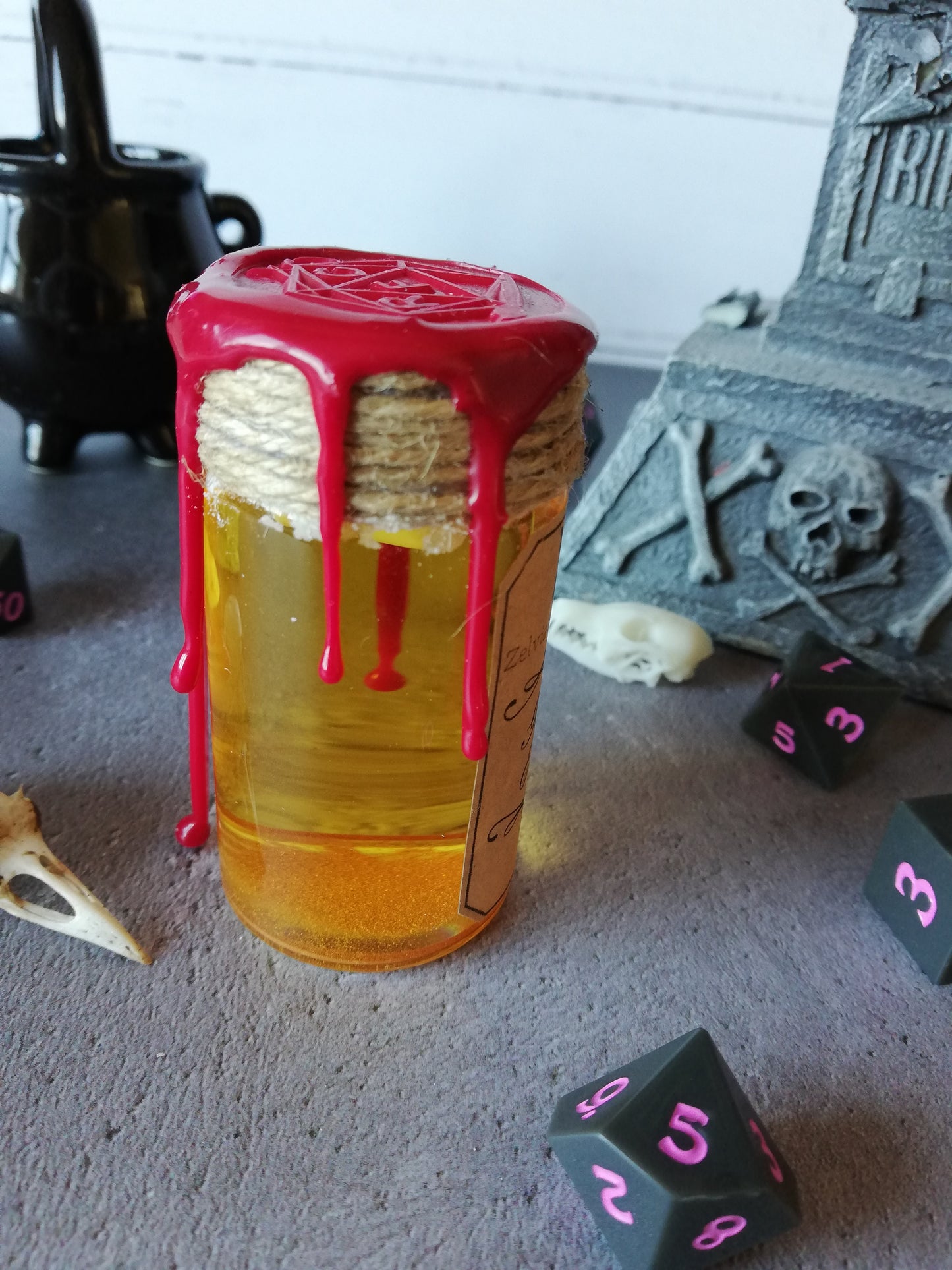 Golden Elixir - Floating Dice Potion